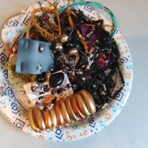 Mixed jewelry for crafting